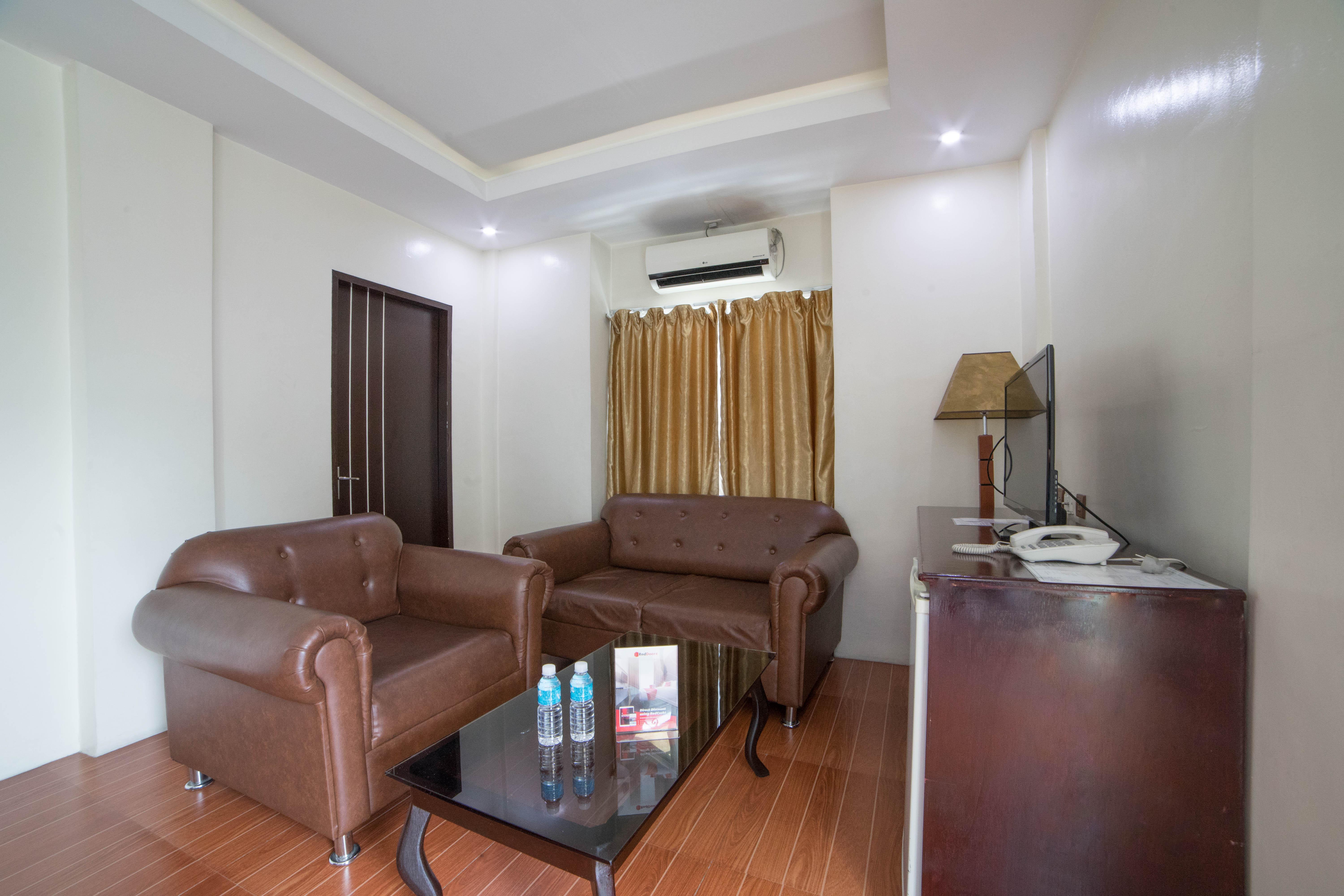 Reddoorz Plus @ Balibago Angeles City Екстер'єр фото