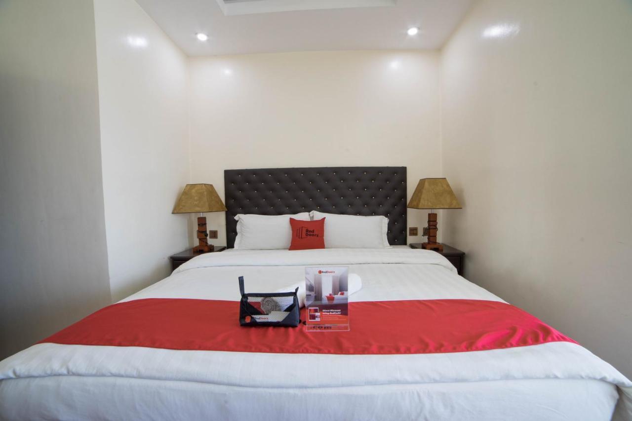 Reddoorz Plus @ Balibago Angeles City Екстер'єр фото