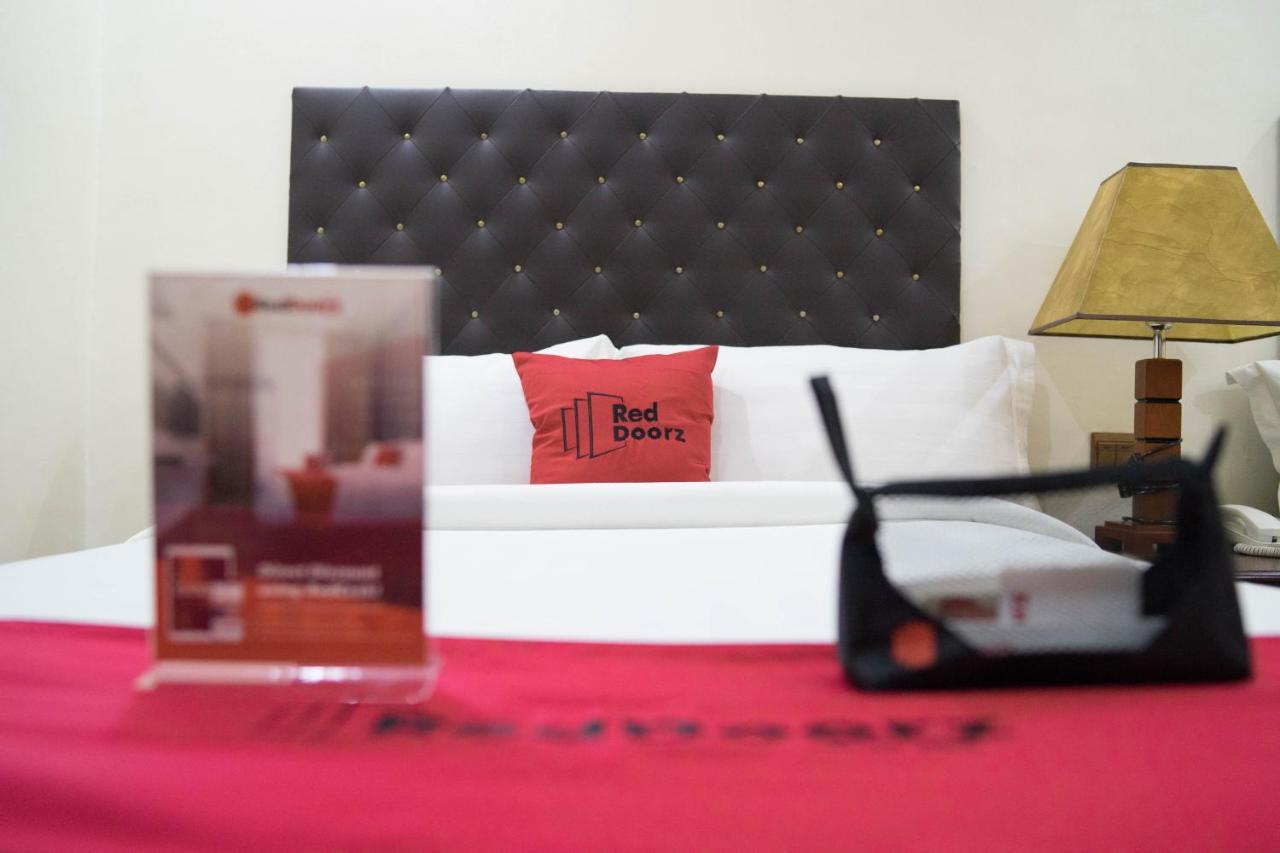 Reddoorz Plus @ Balibago Angeles City Екстер'єр фото